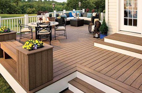 The advantages of wood-plastic flooring are introduced.